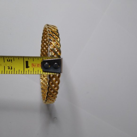 Vintage Solid Decorative Metal Bangle - Picture 11 of 11